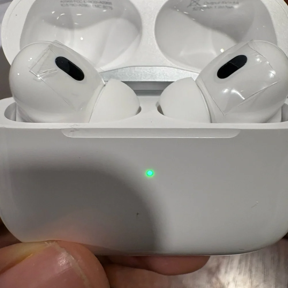 Apple AirPods Pro with MagSafe Charging Case